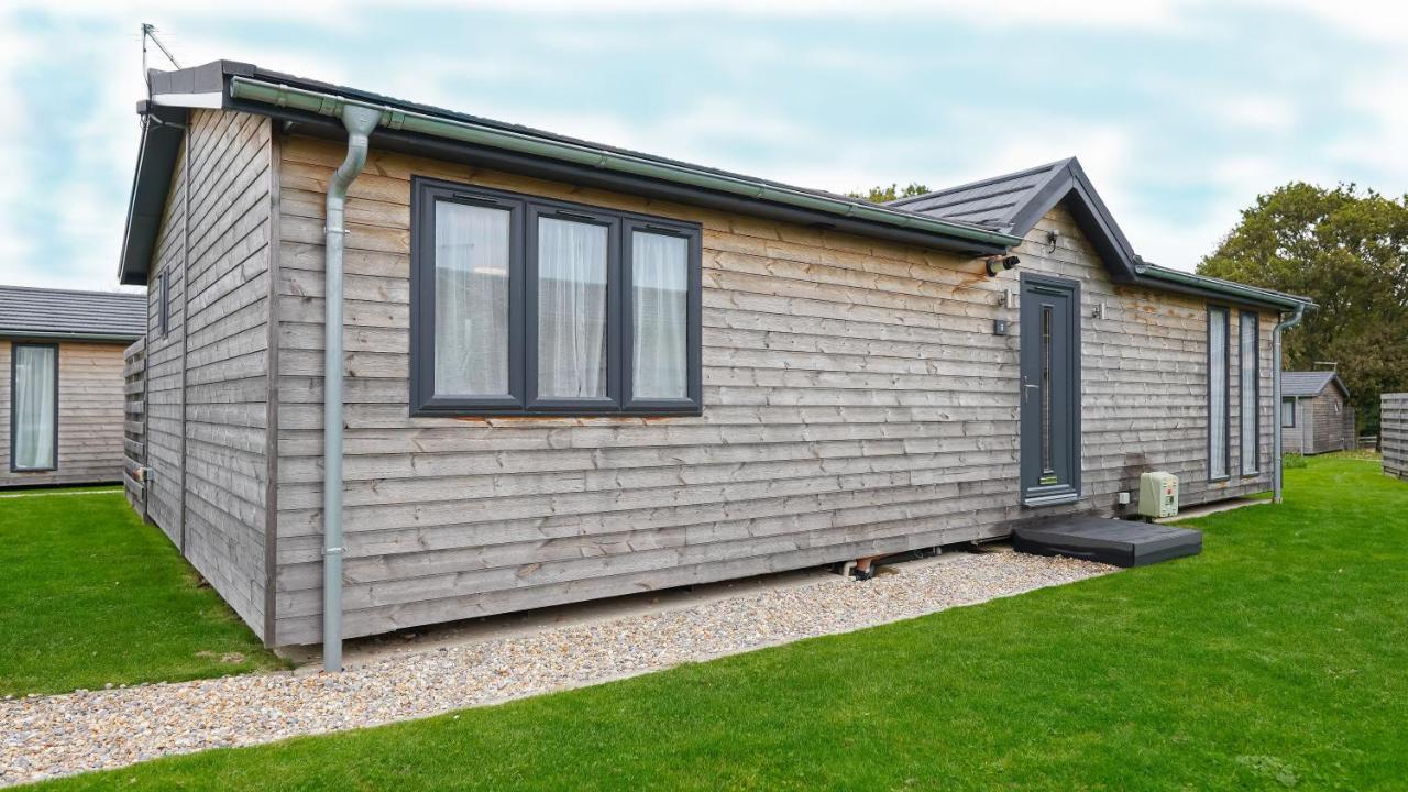 Warrenwood Country Park Polegate Exterior foto