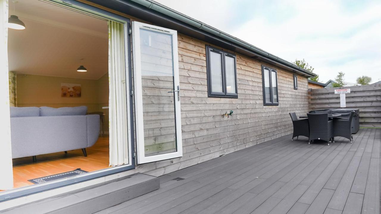 Warrenwood Country Park Polegate Exterior foto